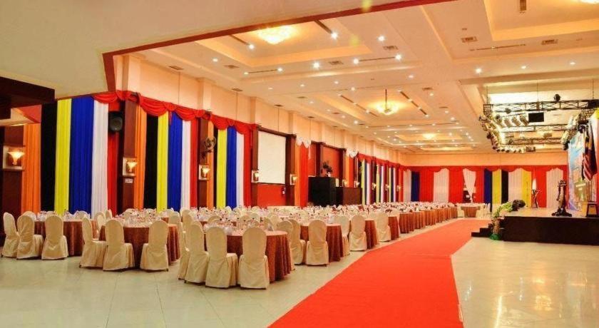 Hotel Tarakan Plaza Exteriér fotografie
